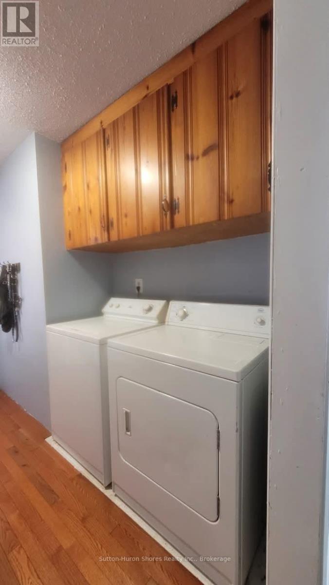 418 ELGIN STREET - 18