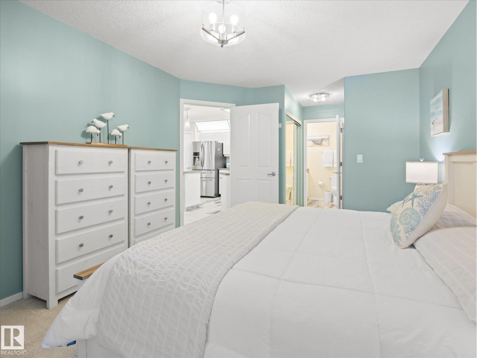 #223 9008 99 AV NW - 17