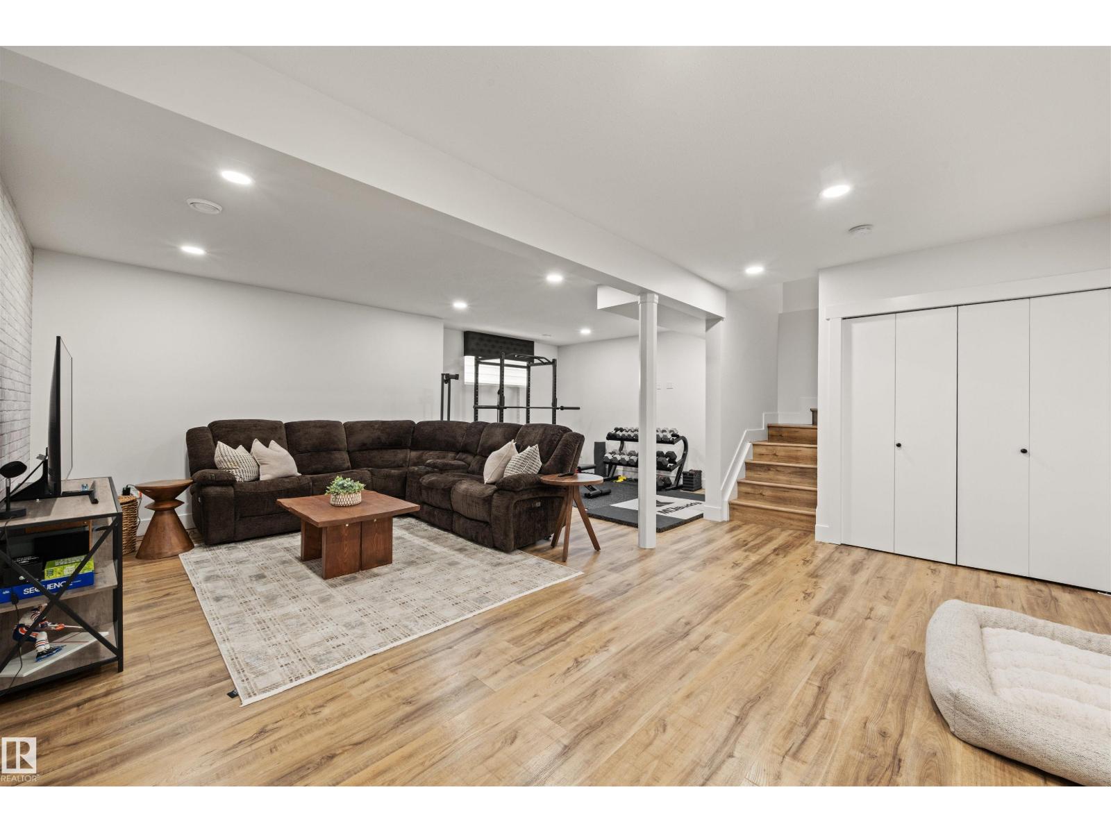 3837 ROBINS CR NW - Image 32