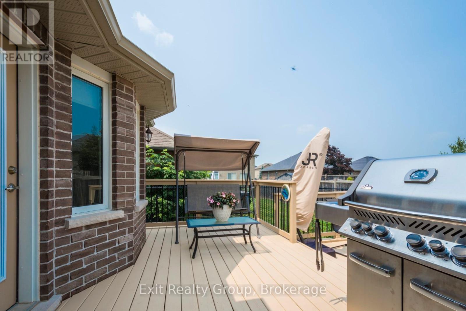 48 CAVENDISH DRIVE - 22