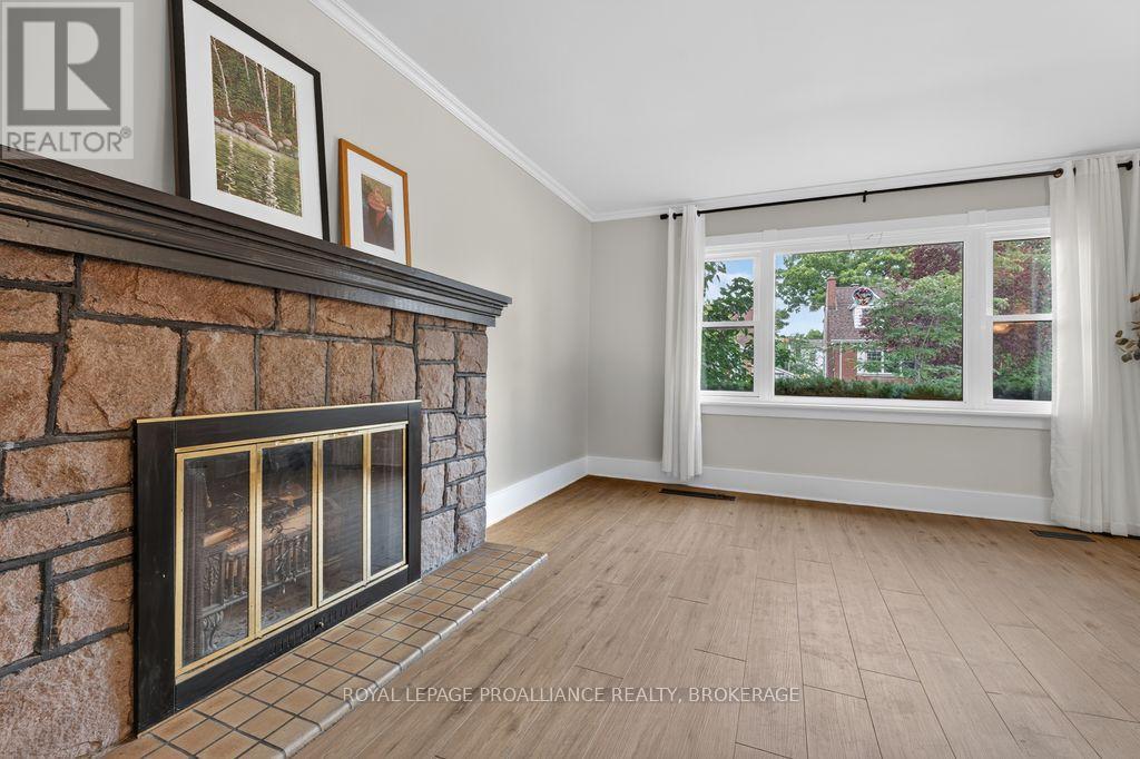 265 COLLEGE STREET - Image 4