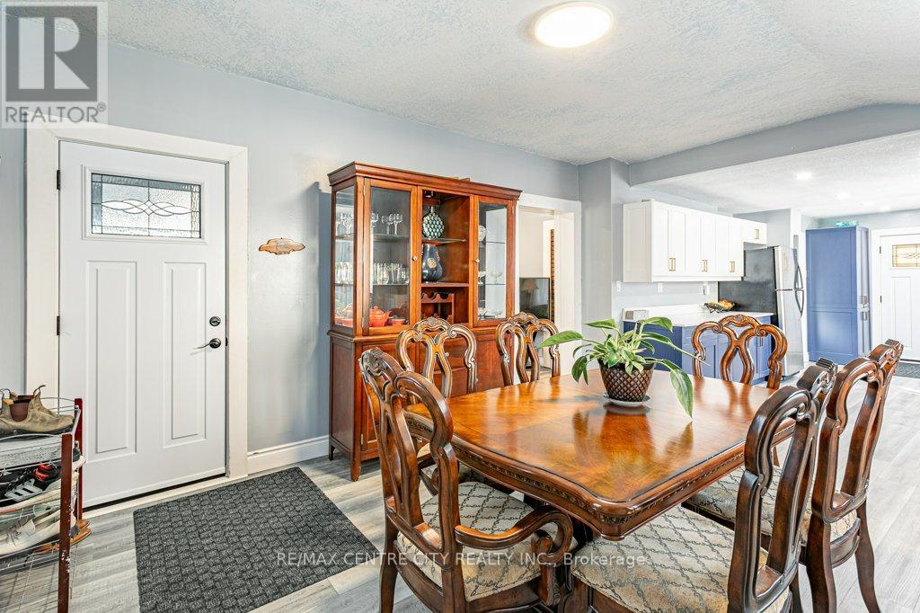 52 PRINCESS AVENUE - 20