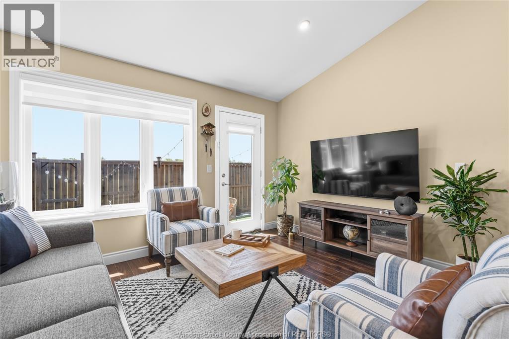 3556 HALLEE CRESCENT - 26