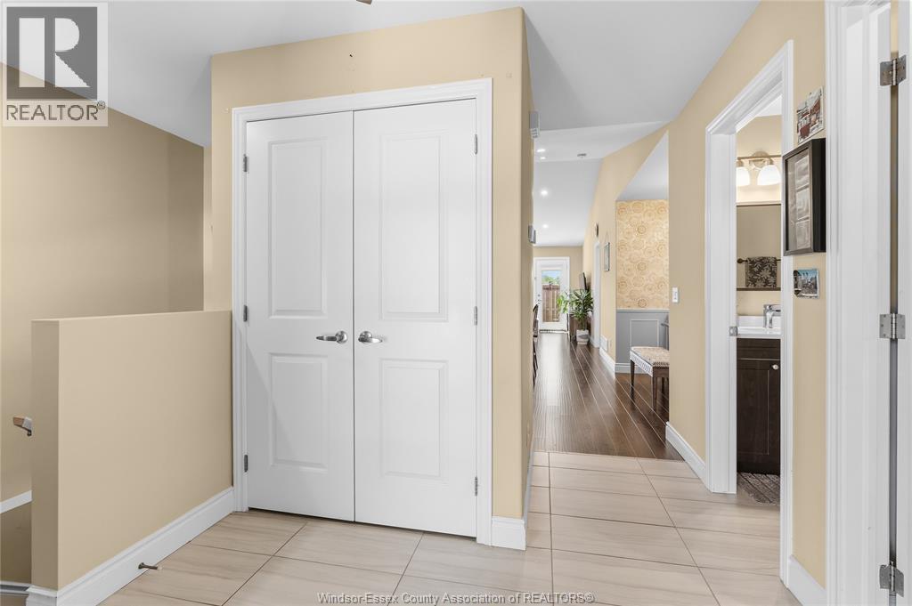 3556 HALLEE CRESCENT - 7