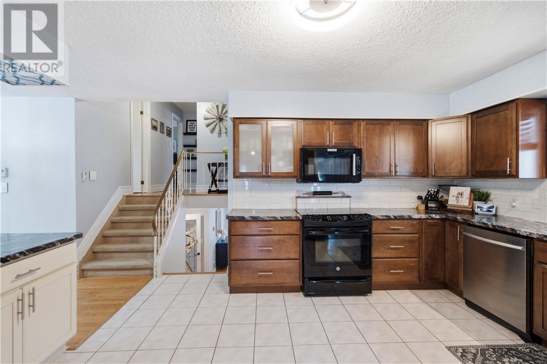 22 Collins Drive - Image 10