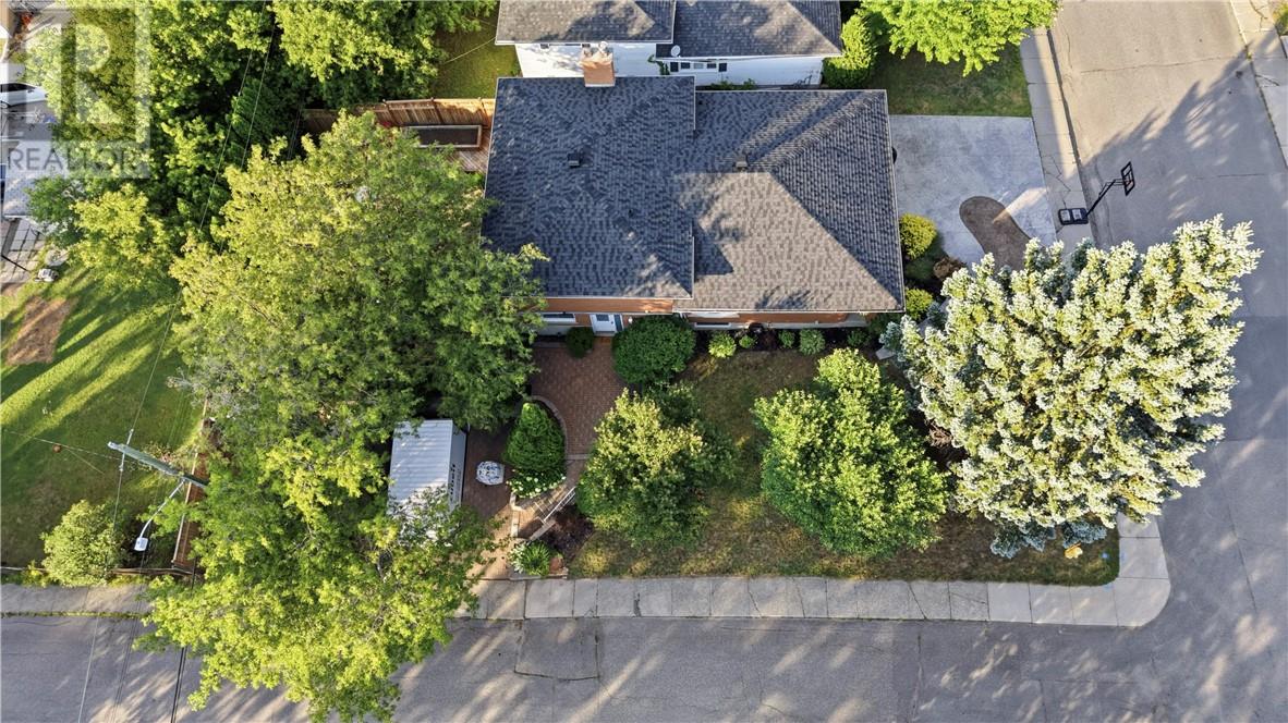 22 Collins Drive - 52