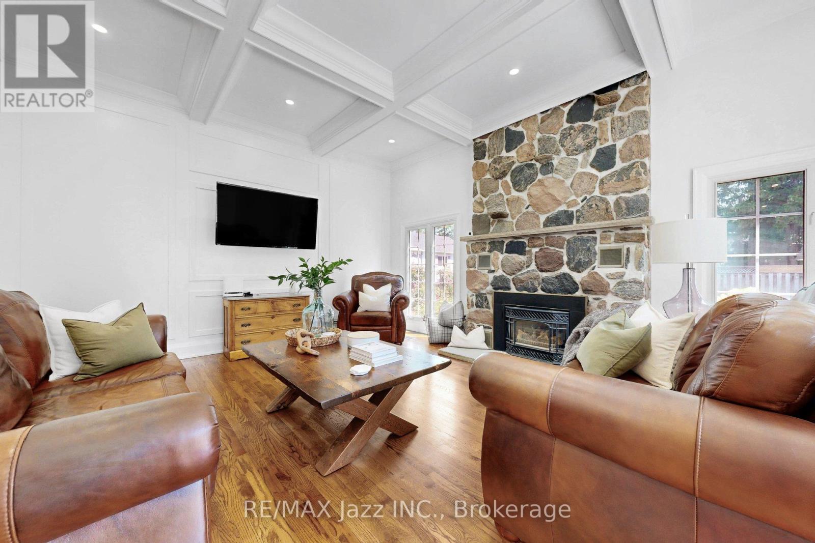 559 MASSON STREET - 12