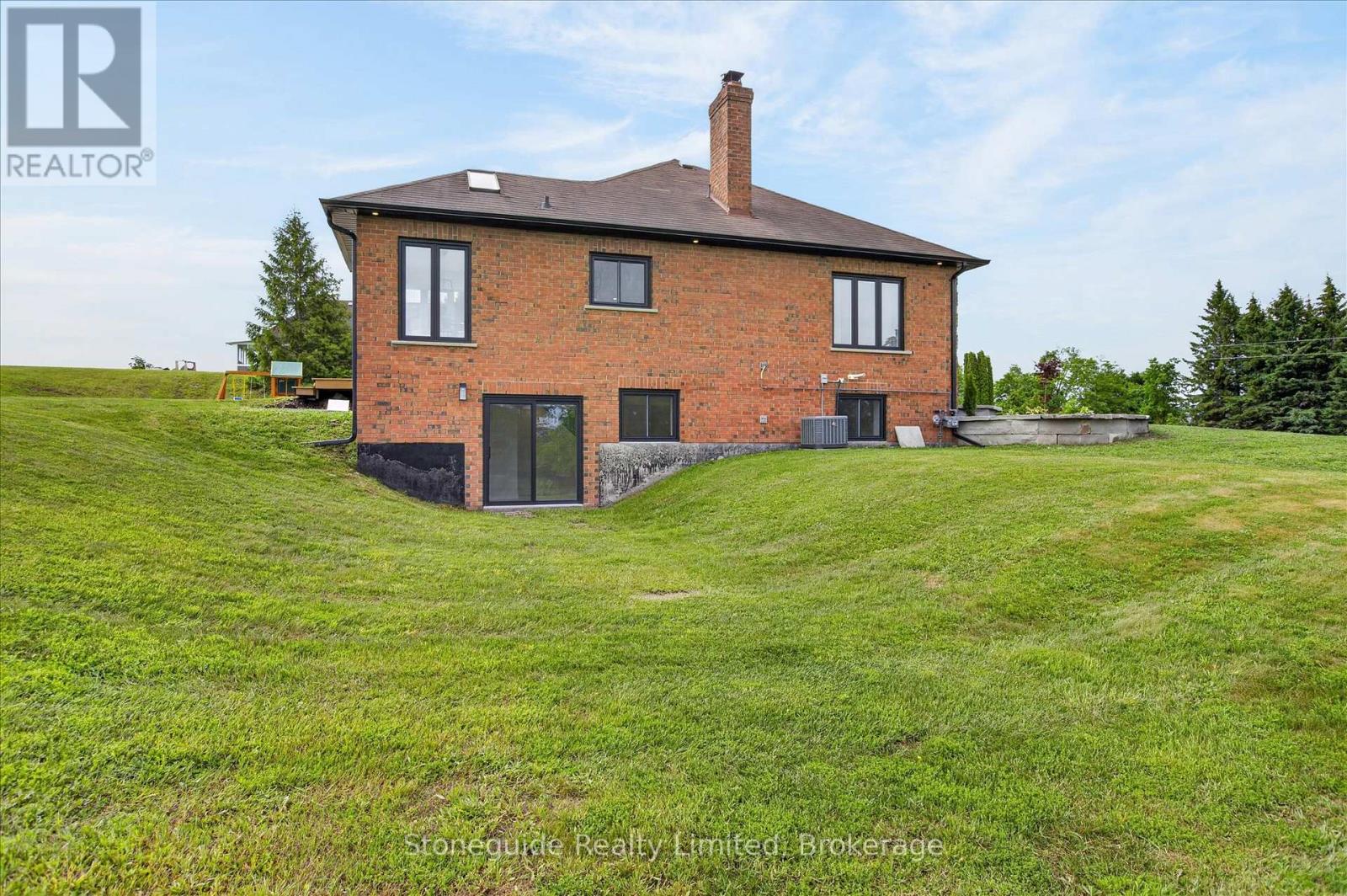 47 GRANDVIEW DRIVE - 44