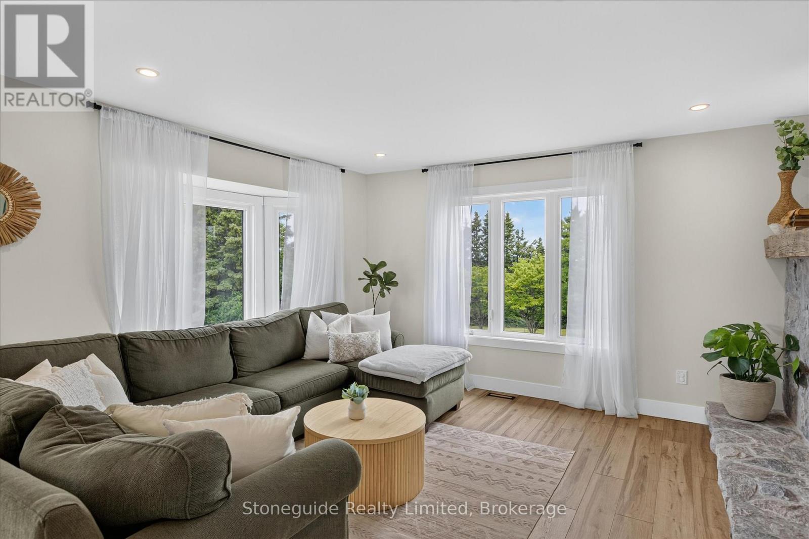 47 GRANDVIEW DRIVE - Image 9