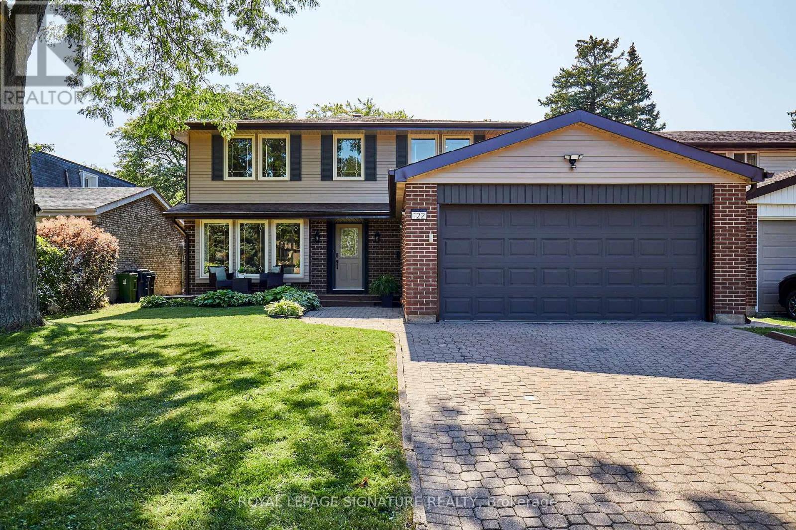 Photo of 122 Heatherside Drive