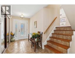 35 Firwood Crescent, photo 2
