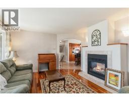 35 Firwood Crescent, photo 5