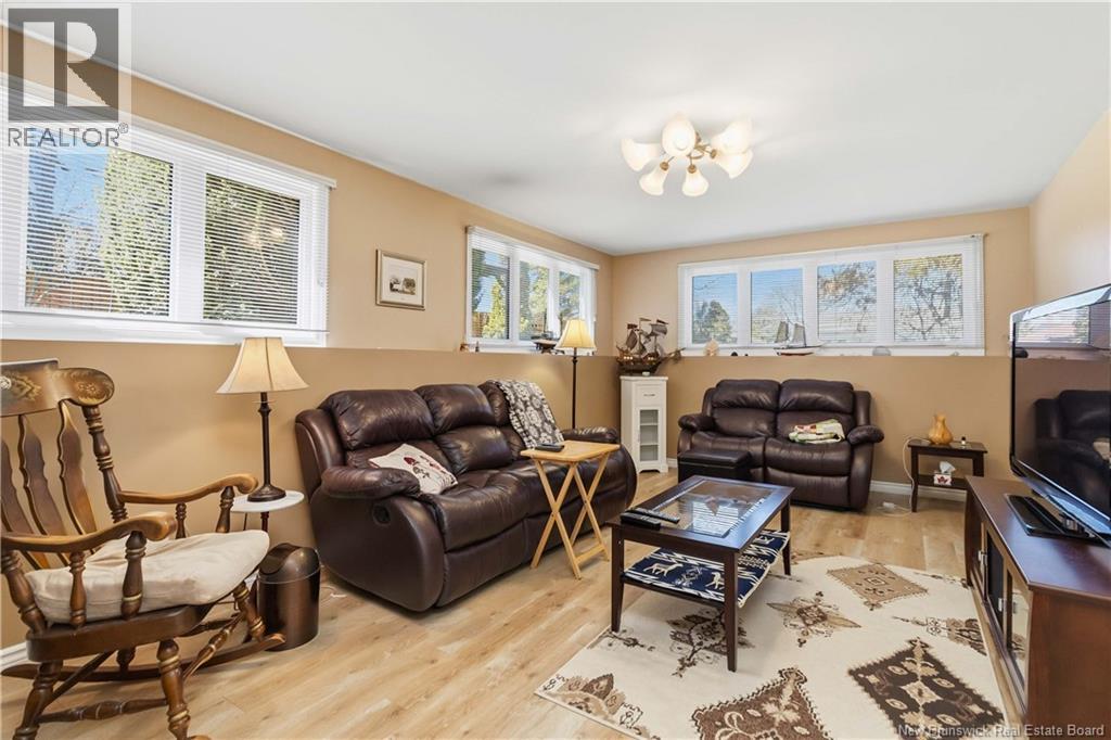 35 Firwood Crescent - 34