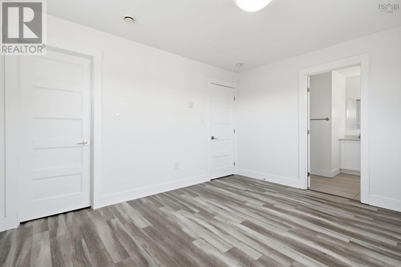 129 Executive Drive - 16
