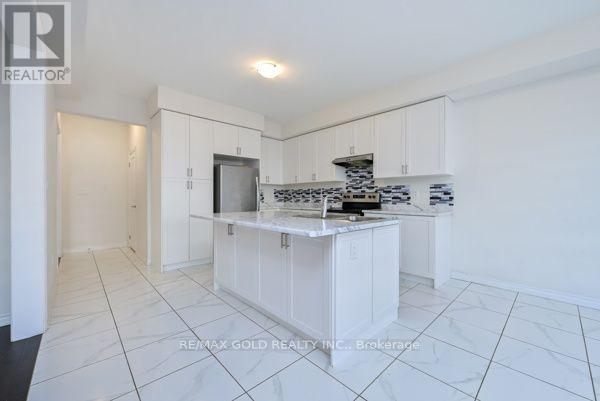 82 NOTTINGHAM ROAD - 10
