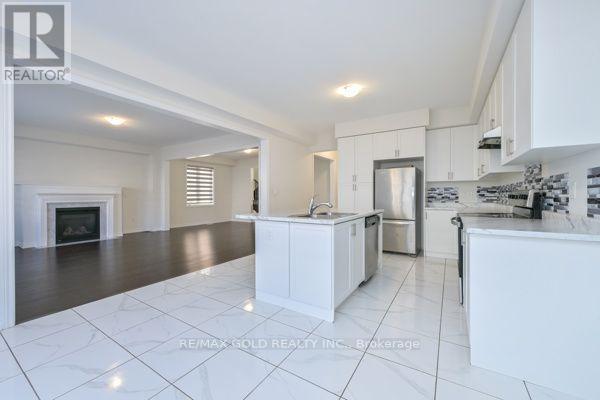 82 NOTTINGHAM ROAD - 11
