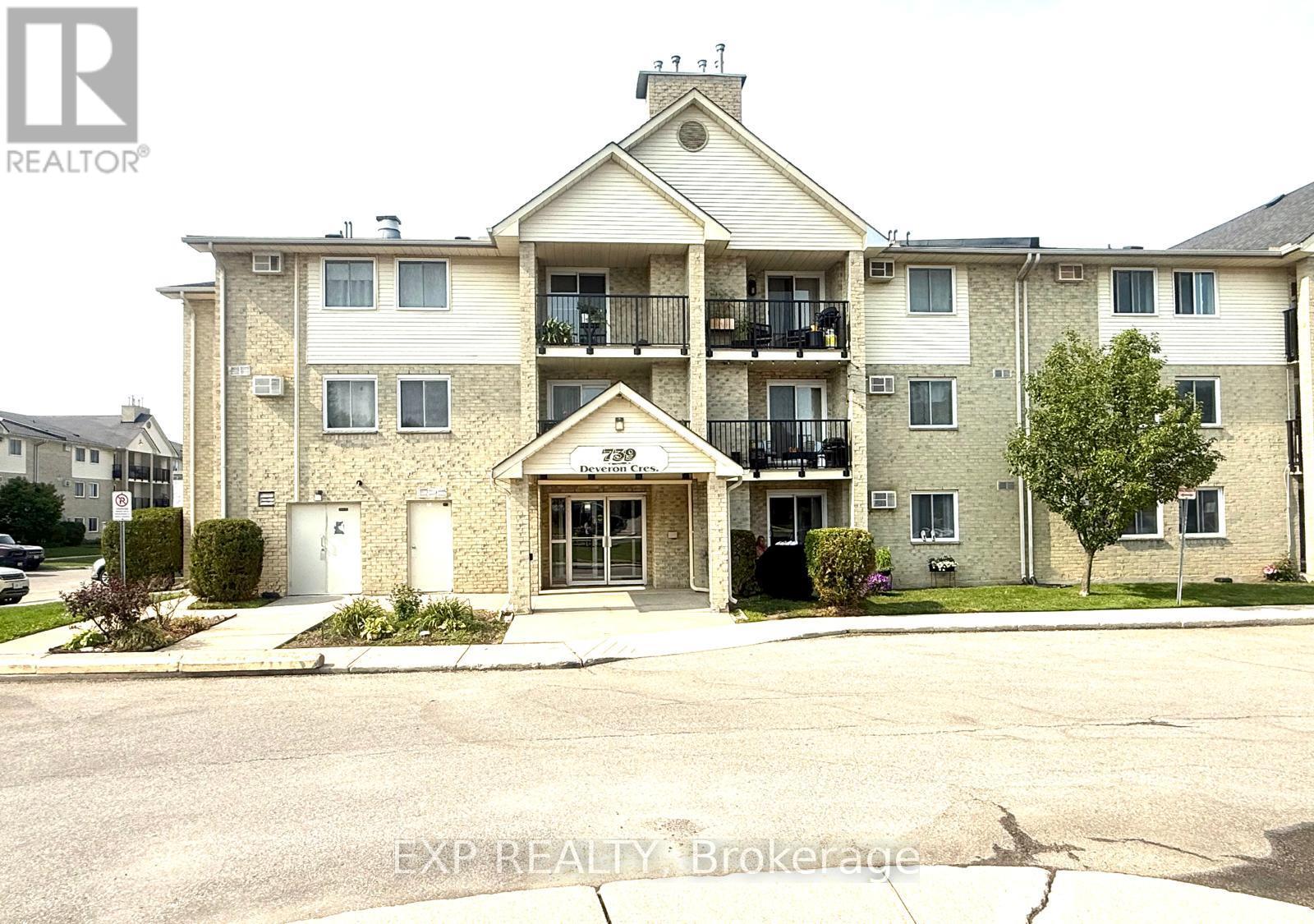 210 - 739 DEVERON CRESCENT