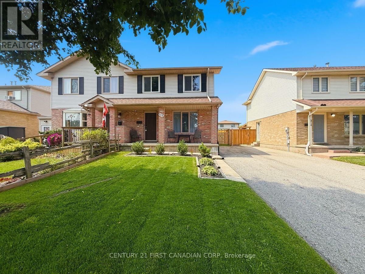 212 MARTINET AVENUE - 2