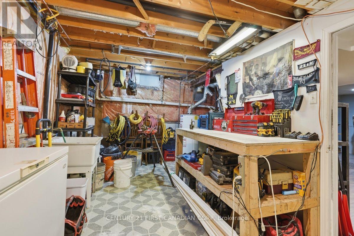 212 MARTINET AVENUE - Image 37