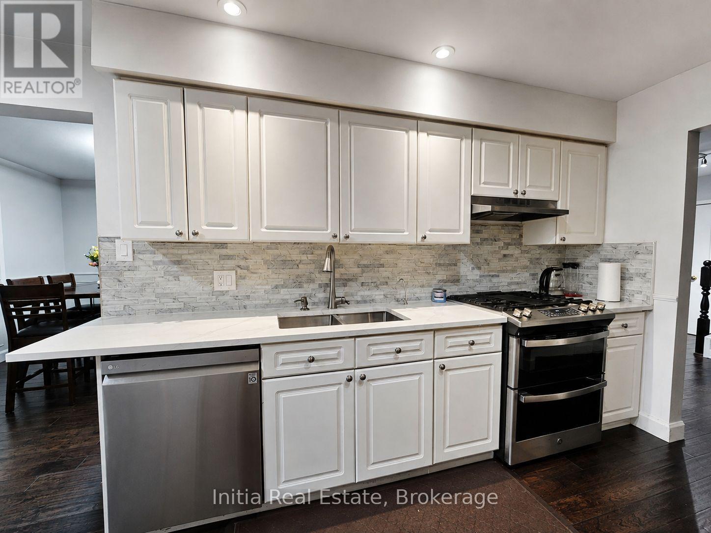 34 BELLROCK CRESCENT - 14