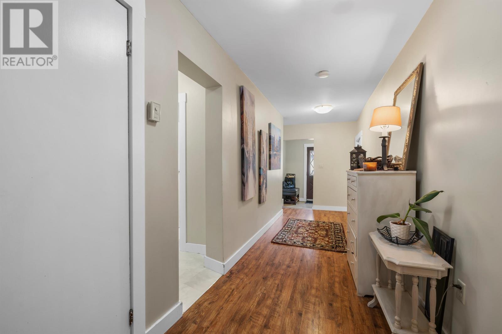 29 Ole King Square - 5