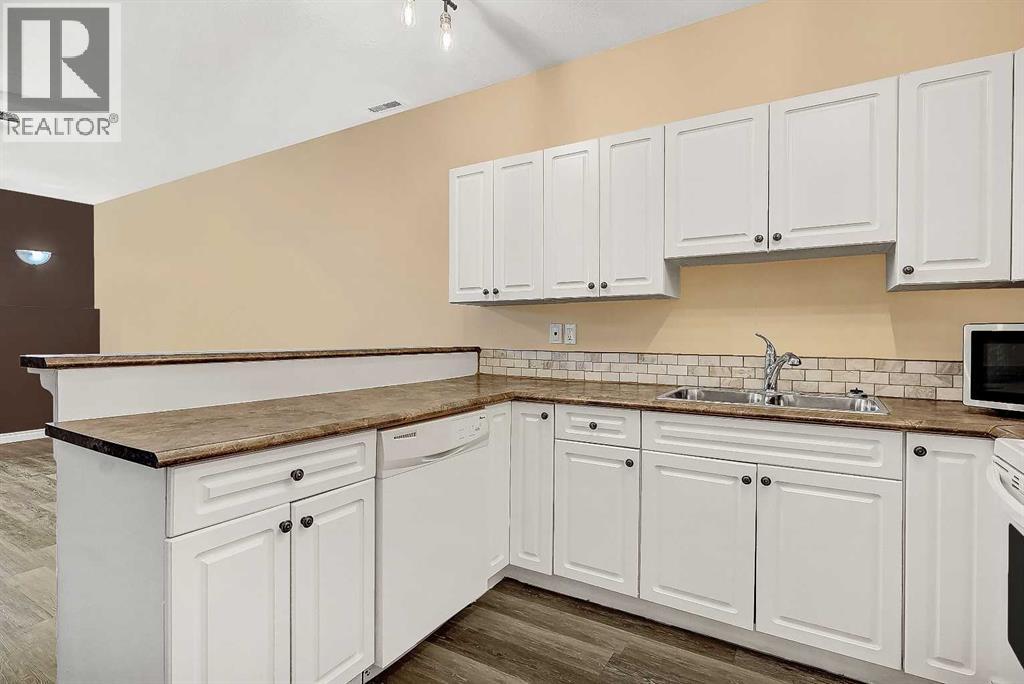 120 Pinnacle Boulevard - Image 23