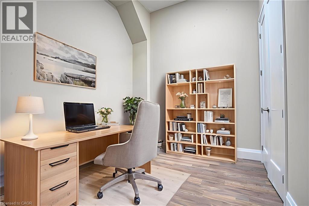 #215A 85 MORRELL Street - 14