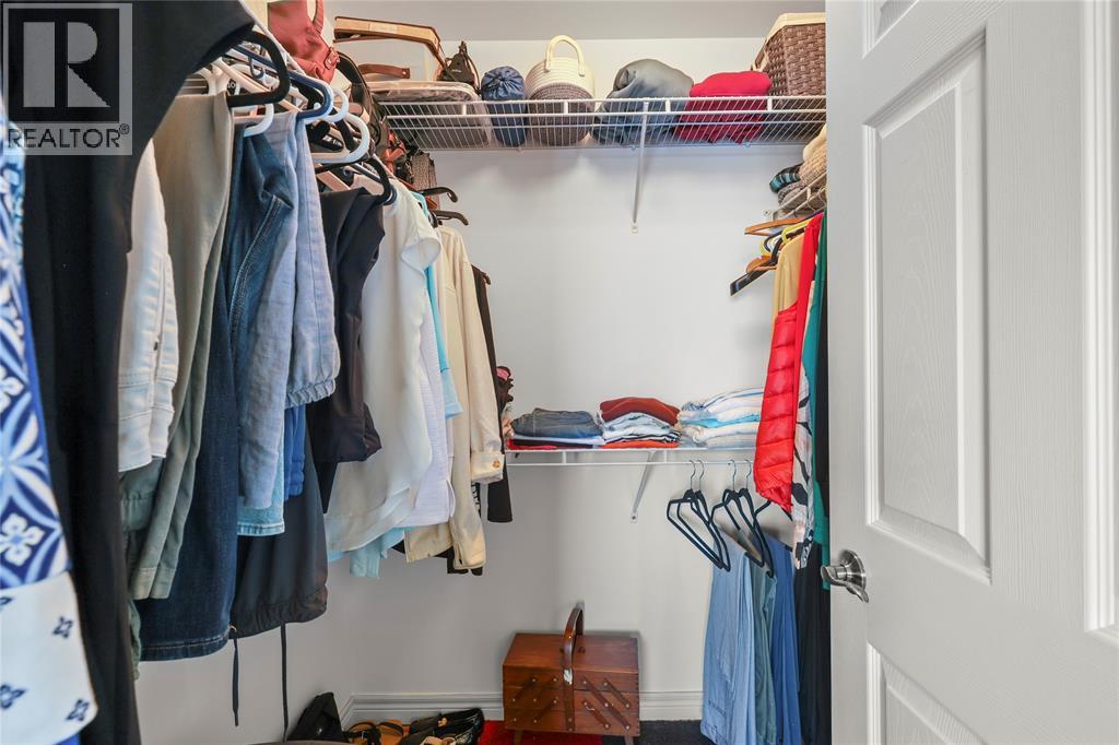 4026 Applewood DRIVE - Image 21