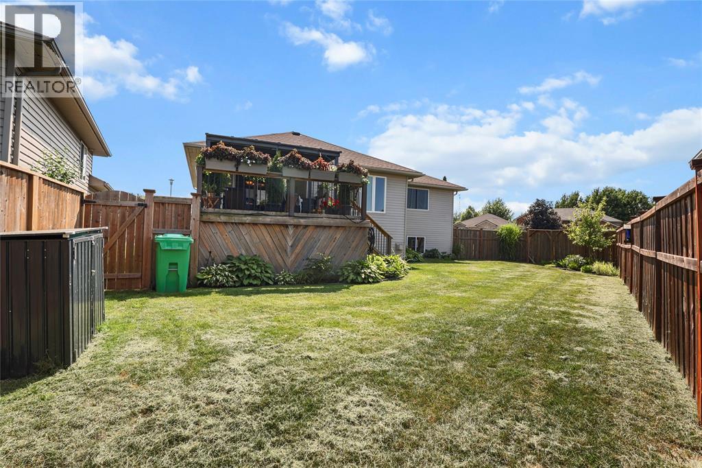 4026 Applewood DRIVE - 44