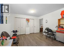 4026 Applewood Drive, Petrolia, ON N0N1R0 Photo 30