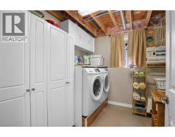 4026 Applewood Drive, Petrolia, ON N0N1R0 Photo 35