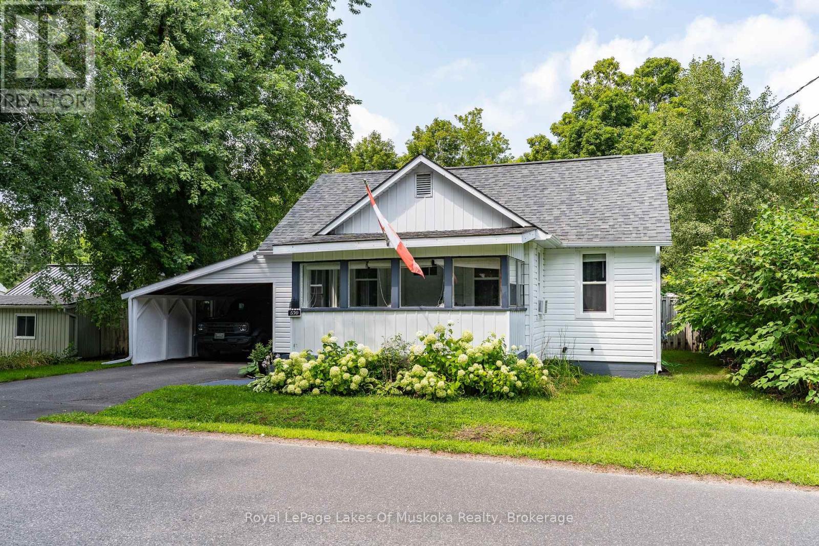 570 PINEDALE ROAD - 1