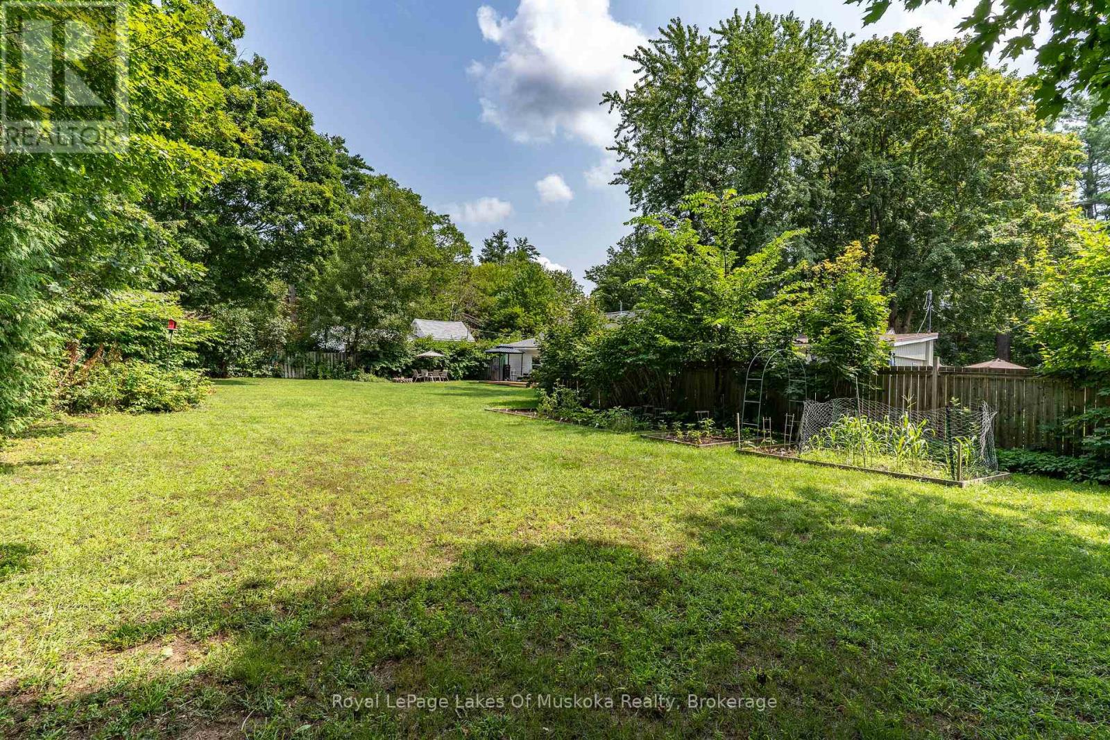 570 PINEDALE ROAD - 11