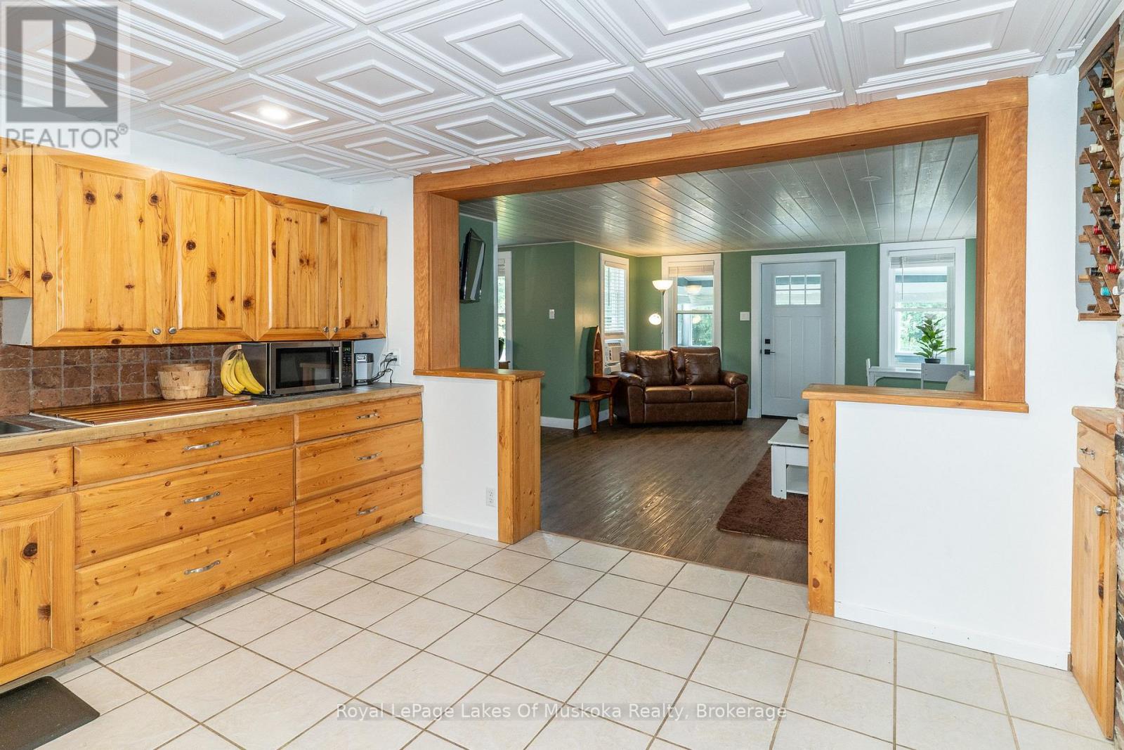 570 PINEDALE ROAD - 28
