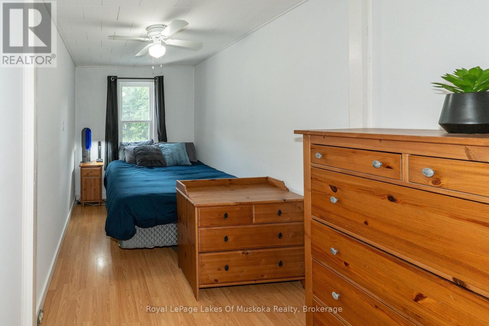 570 PINEDALE ROAD - 32