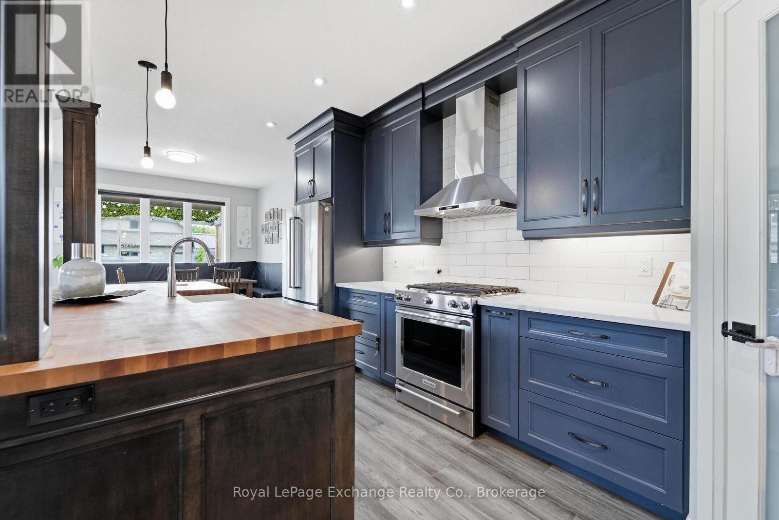 593 MORRISON CRESCENT - 11