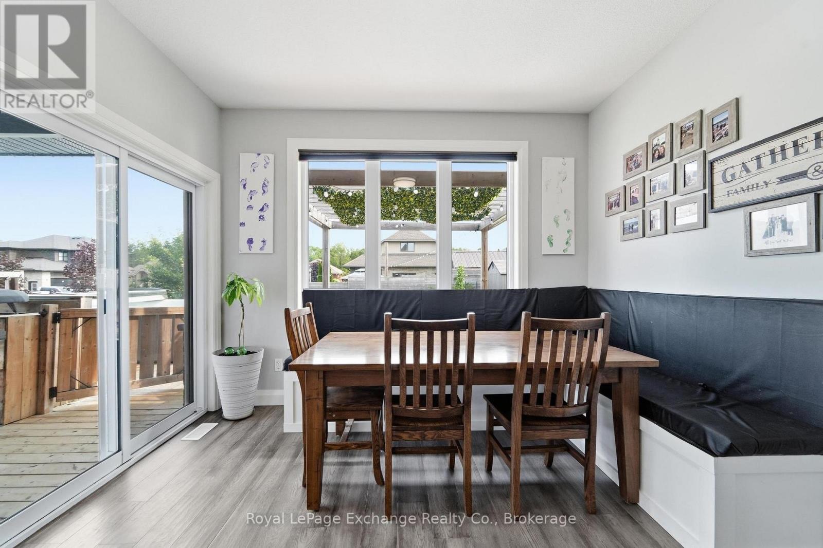 593 MORRISON CRESCENT - 14