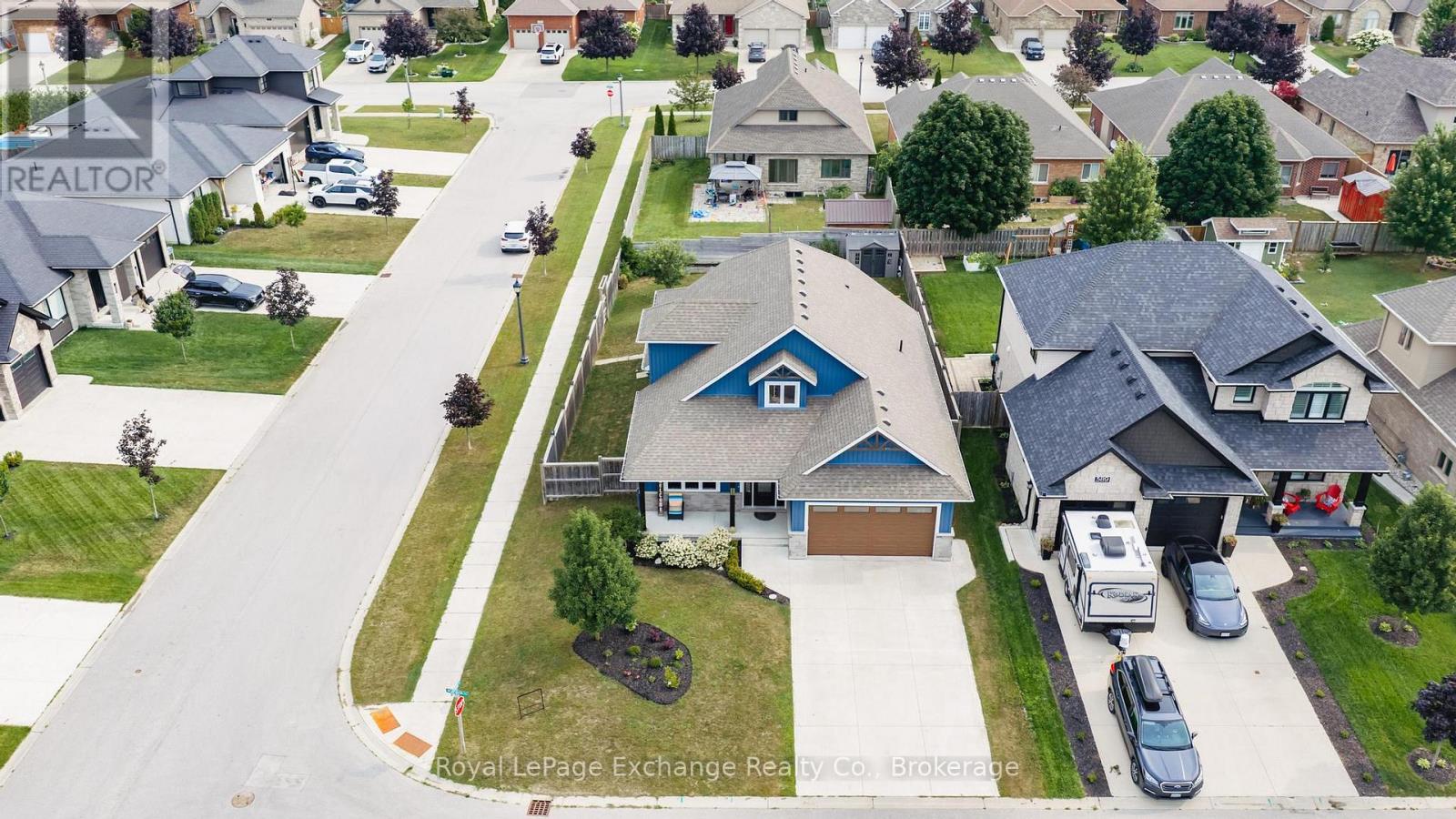 593 MORRISON CRESCENT - 3