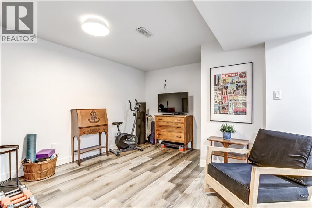 #26 218 RICHARDSON Drive - 18