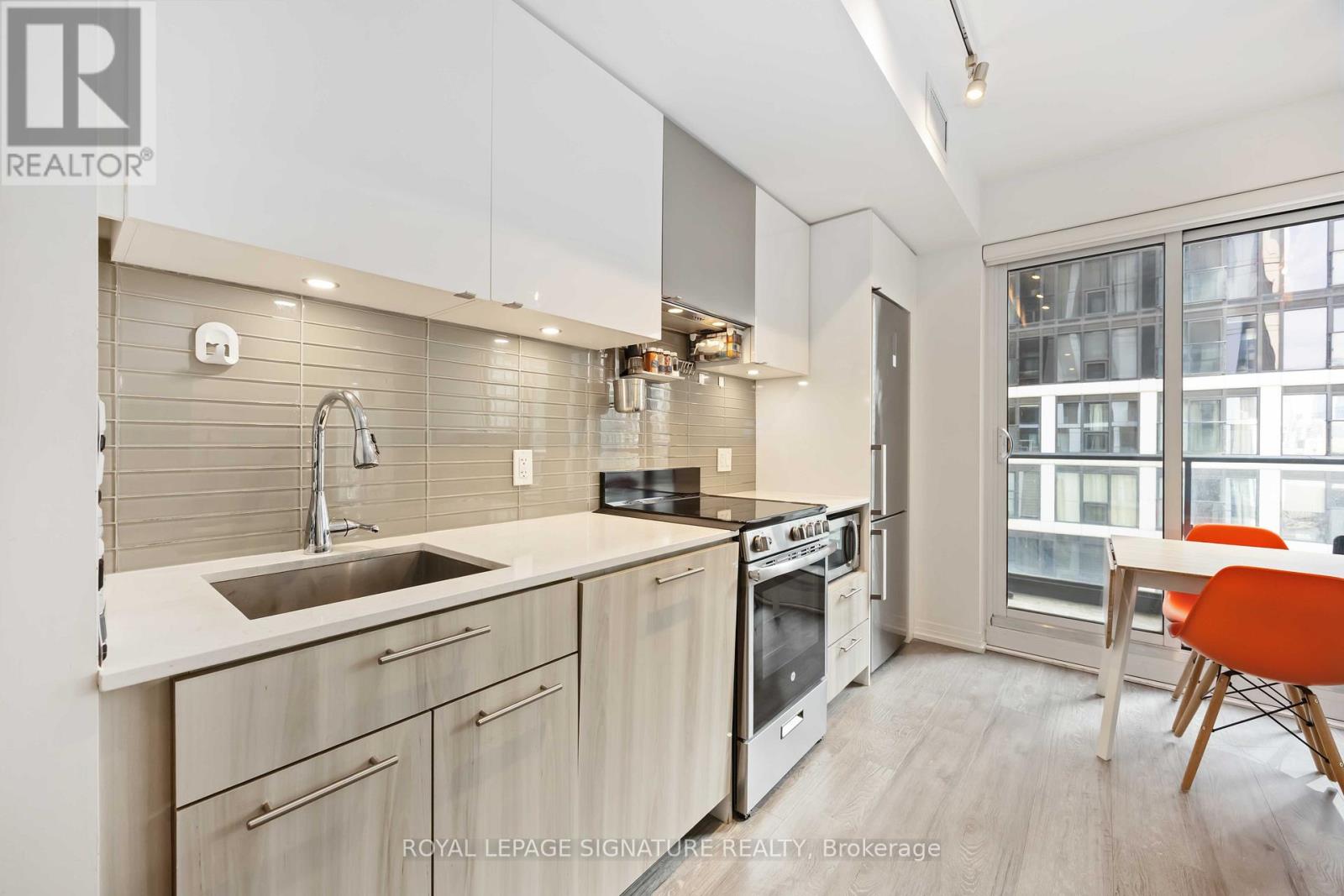 #1725 251 JARVIS STREET - 14