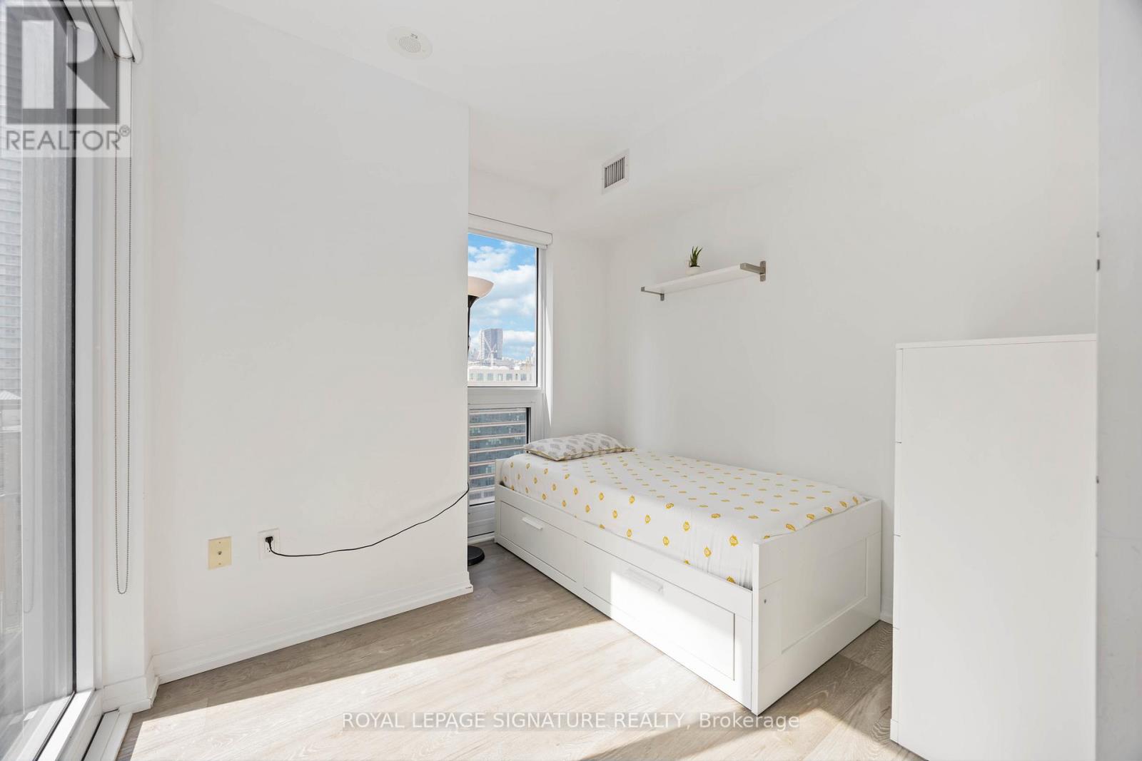 #1725 251 JARVIS STREET - 25