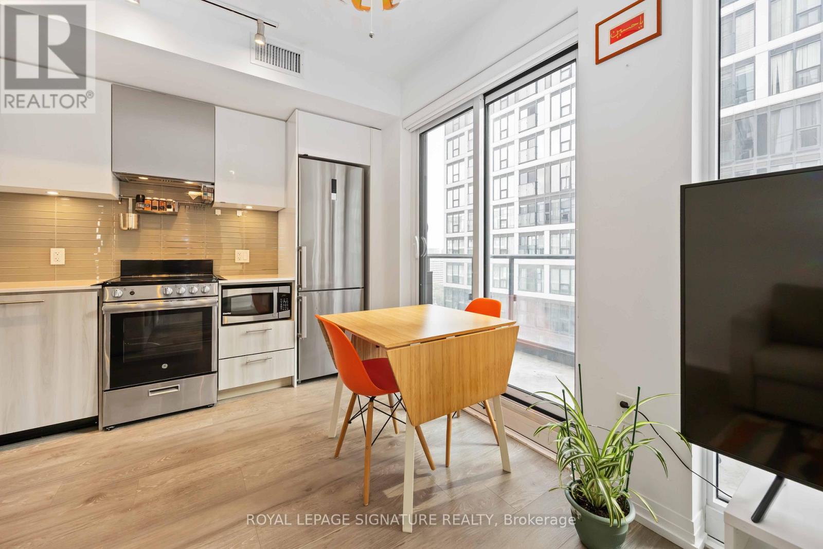 #1725 251 JARVIS STREET - 7
