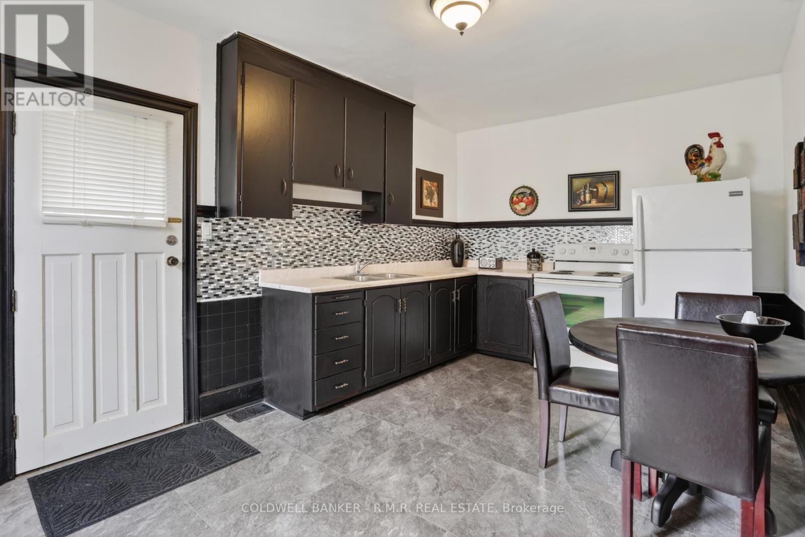 532 FRONT STREET - Image 16