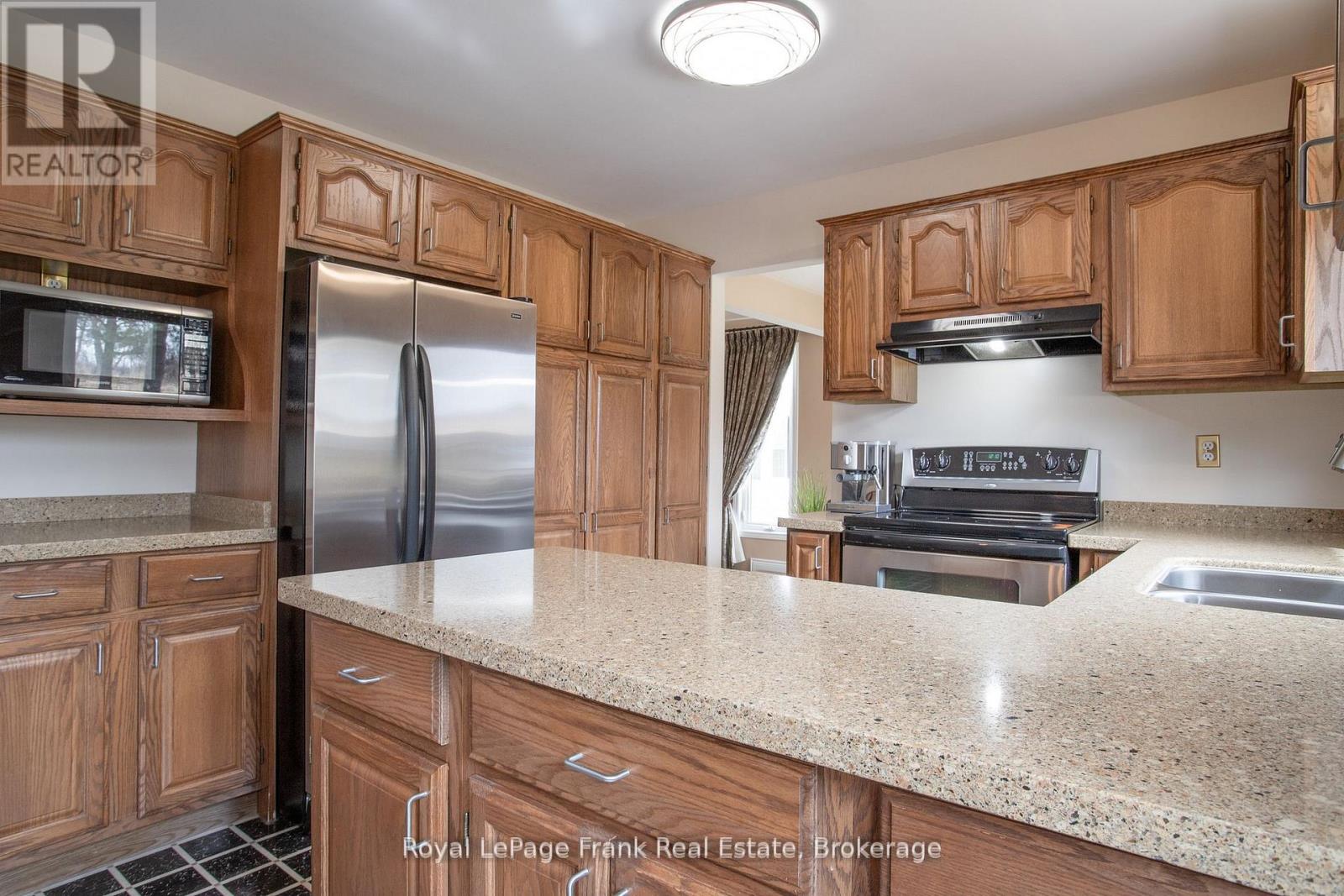 85 AMBLESIDE DRIVE - 21