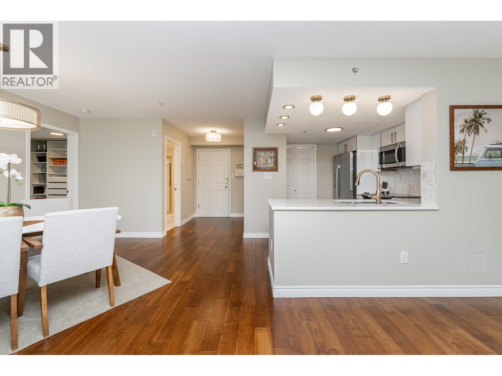 304 220 NEWPORT DRIVE, Port Moody