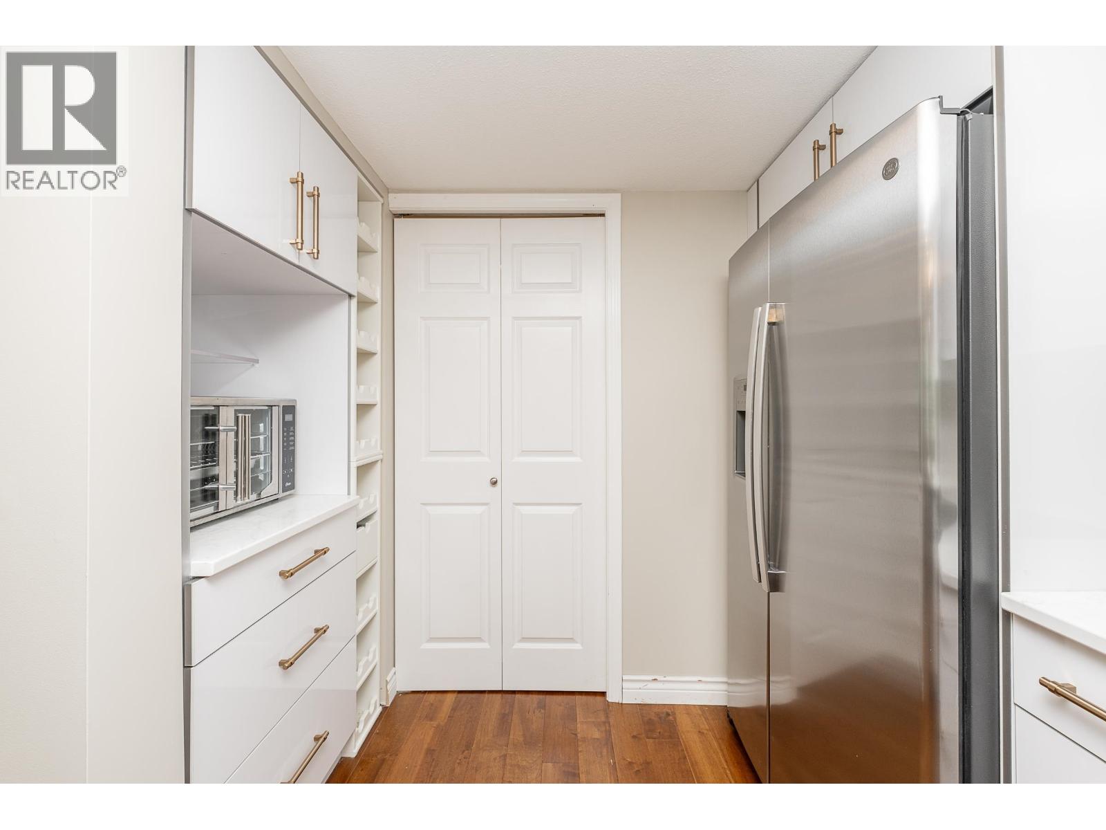 304 220 NEWPORT DRIVE, Port Moody