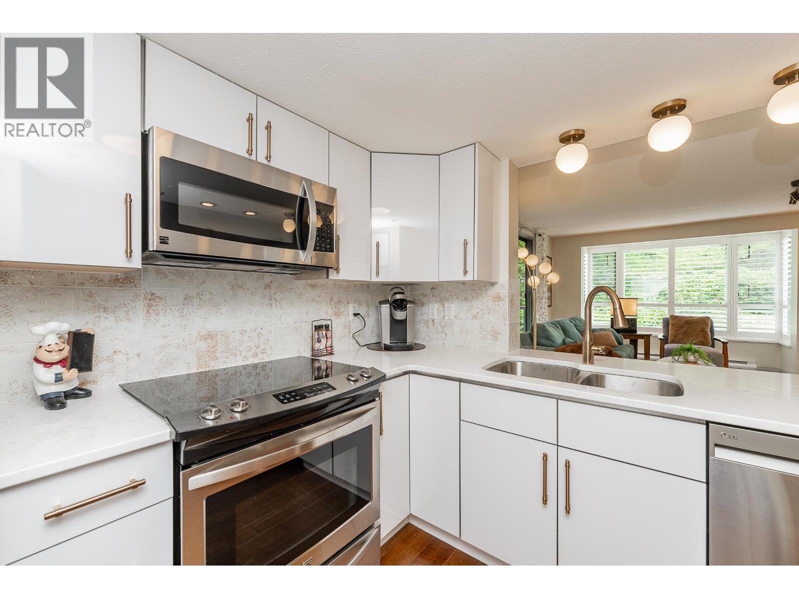 304 220 NEWPORT DRIVE, Port Moody