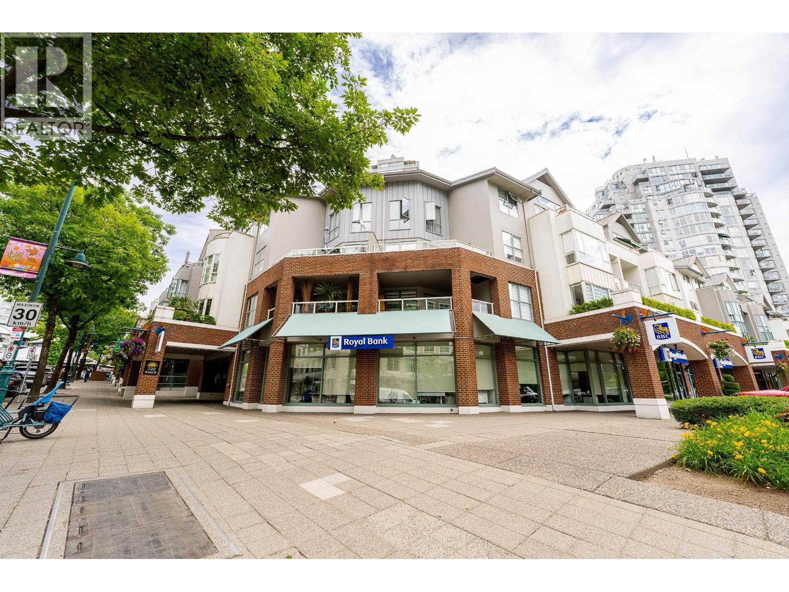 304 220 NEWPORT DRIVE, Port Moody