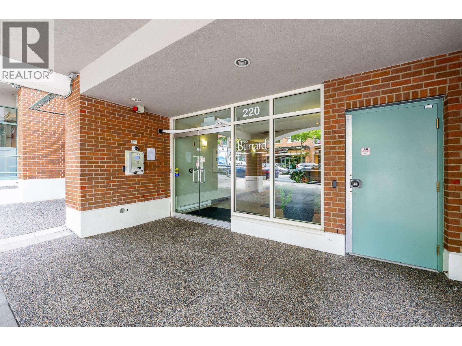 304 220 NEWPORT DRIVE, Port Moody