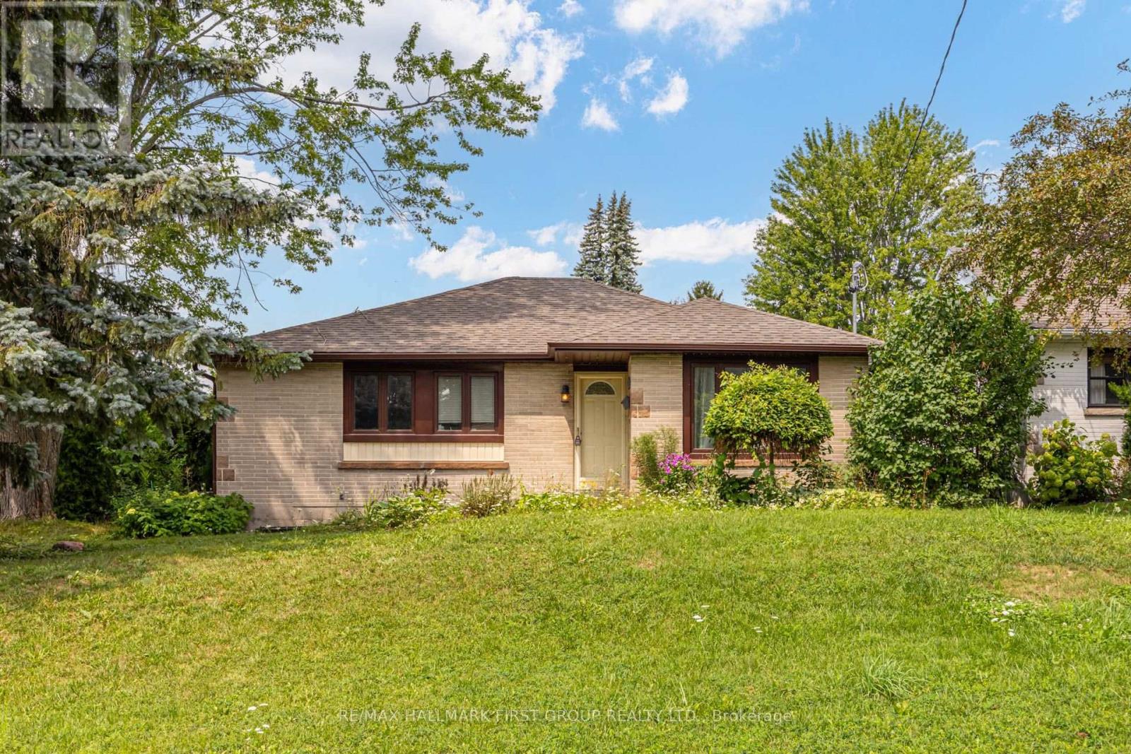 180 SHERWOOD AVENUE - 1